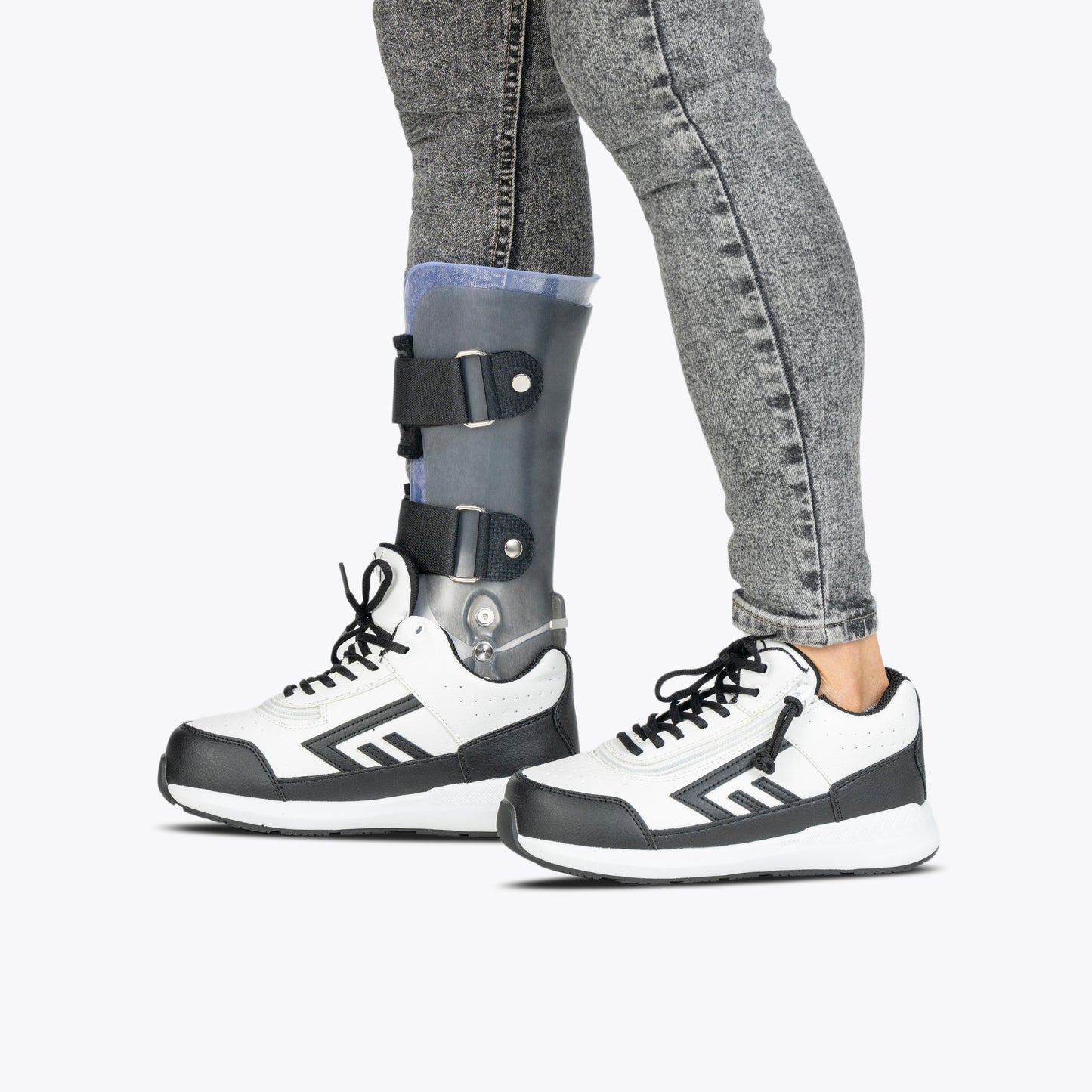 White/Black BILLY Goat Hoop shoe with leg brace compatibility, featuring short-wrap zipper for easy wear. Ideal for individuals using AFOs.